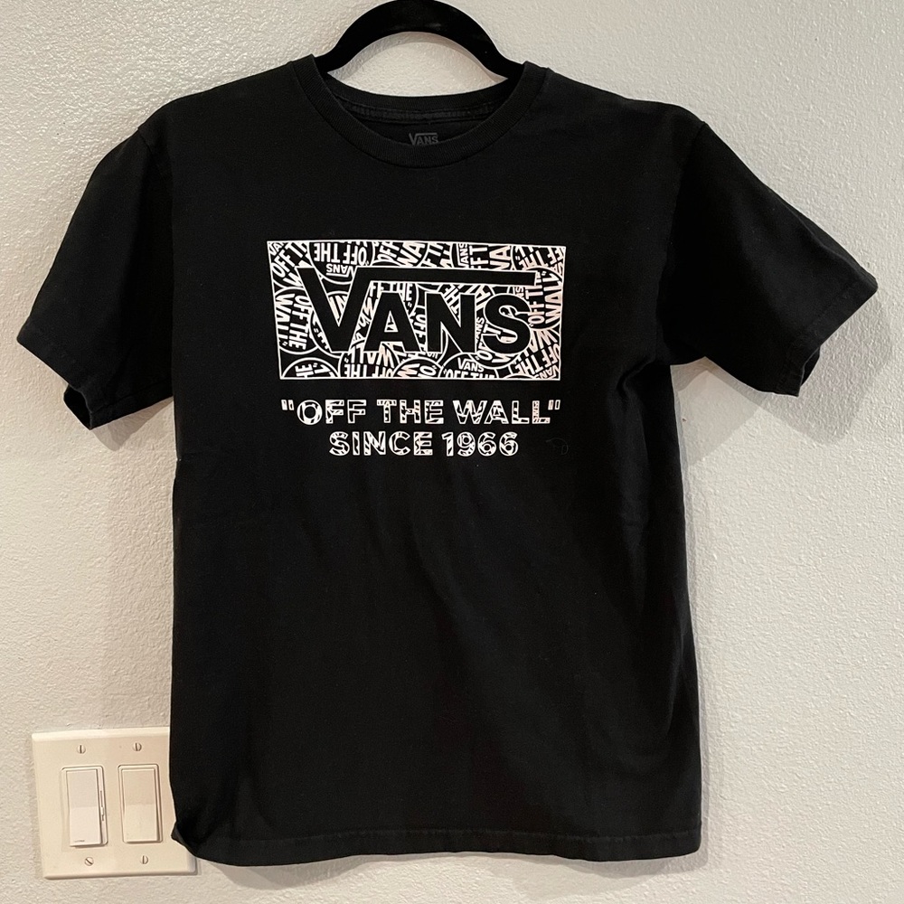 Vans short sleeve T-shirt. Men. Size Small.